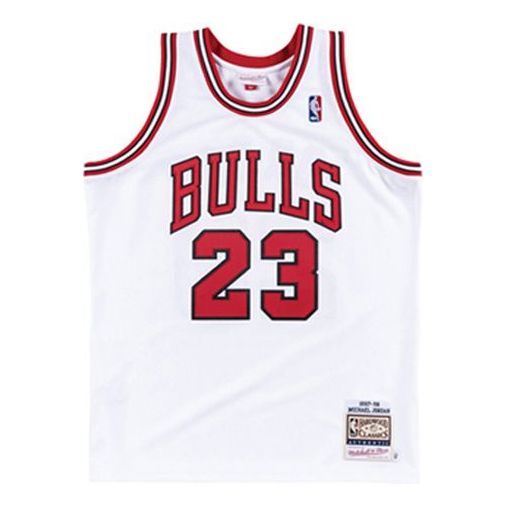 Mitchell & Ness Chicago Bulls 1991–1992 Michael Jordan Authentic Jersey