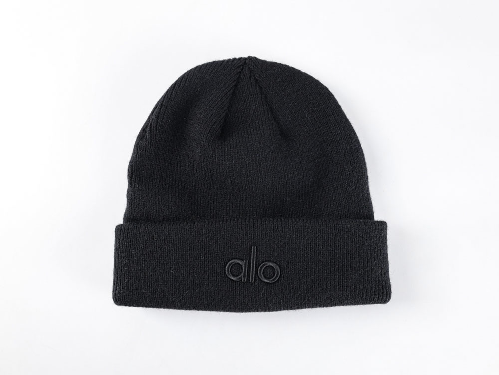 Alo Yoga Recycled Fiber Beanie | Black Knit Hat
