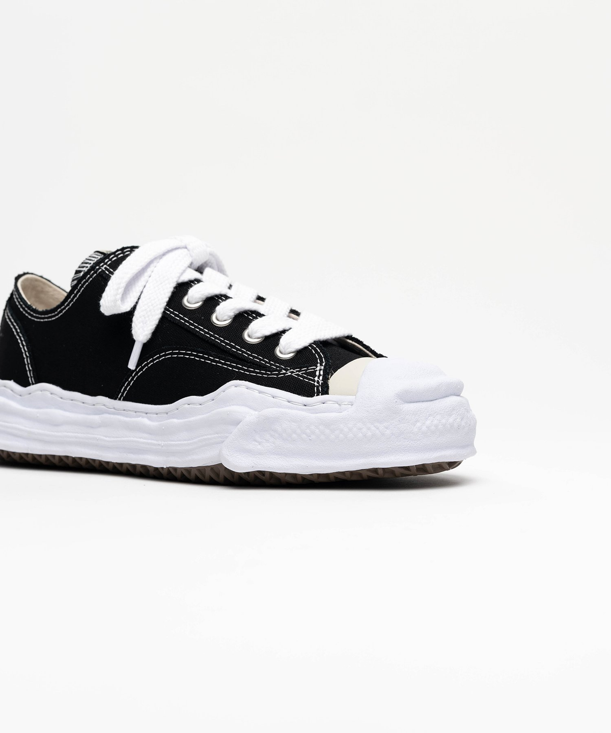 Maison Mihara Yasuhiro Hank OG Sole Canvas Sneakers | Black/White